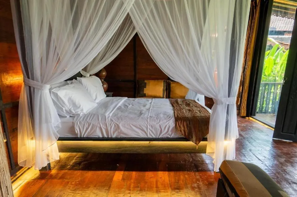Joglo Villa Near The Beach Canggu
