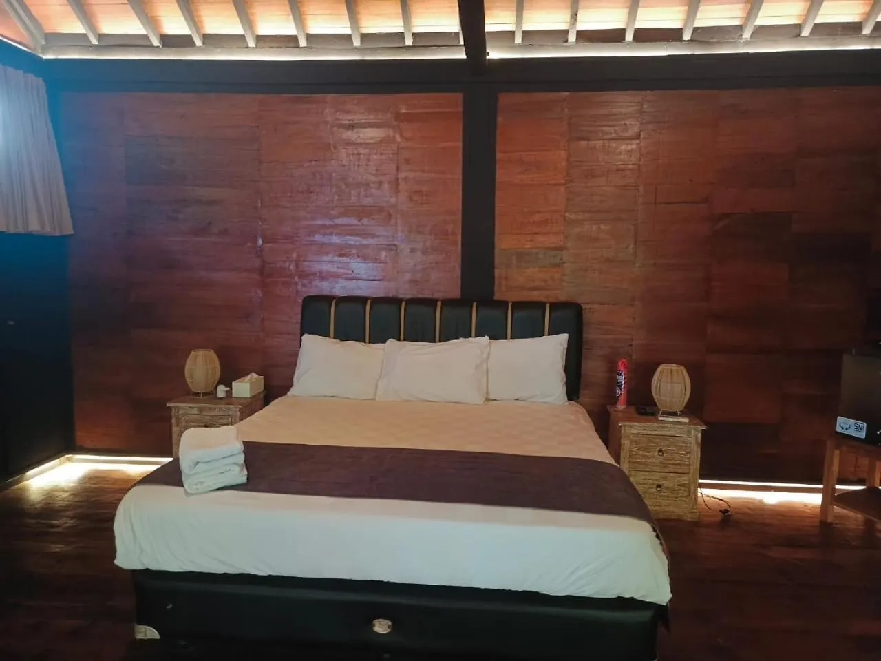 Joglo Villa Near The Beach Canggu