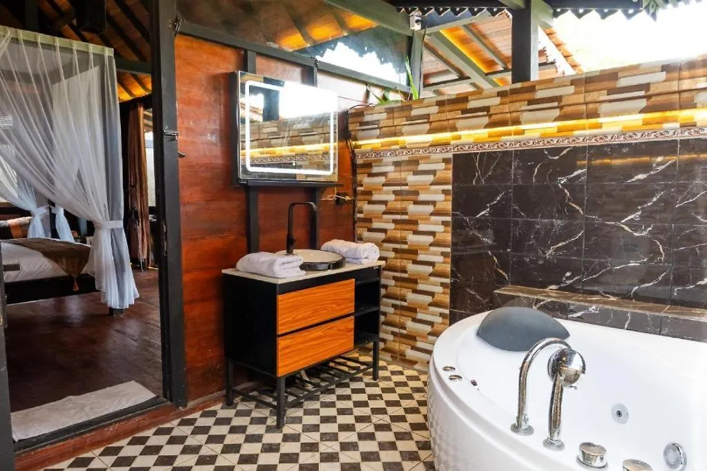Joglo Villa Near The Beach Canggu